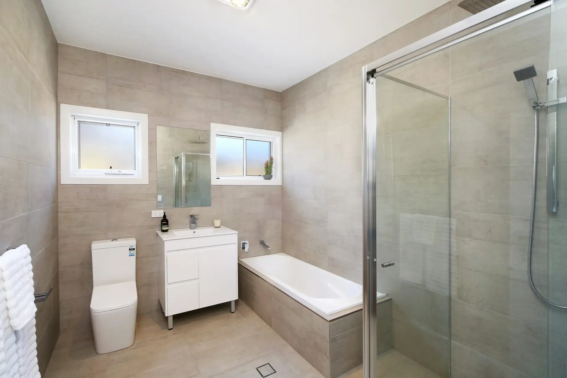 w3480-h2320-2012503488_7_pi_160909_121251