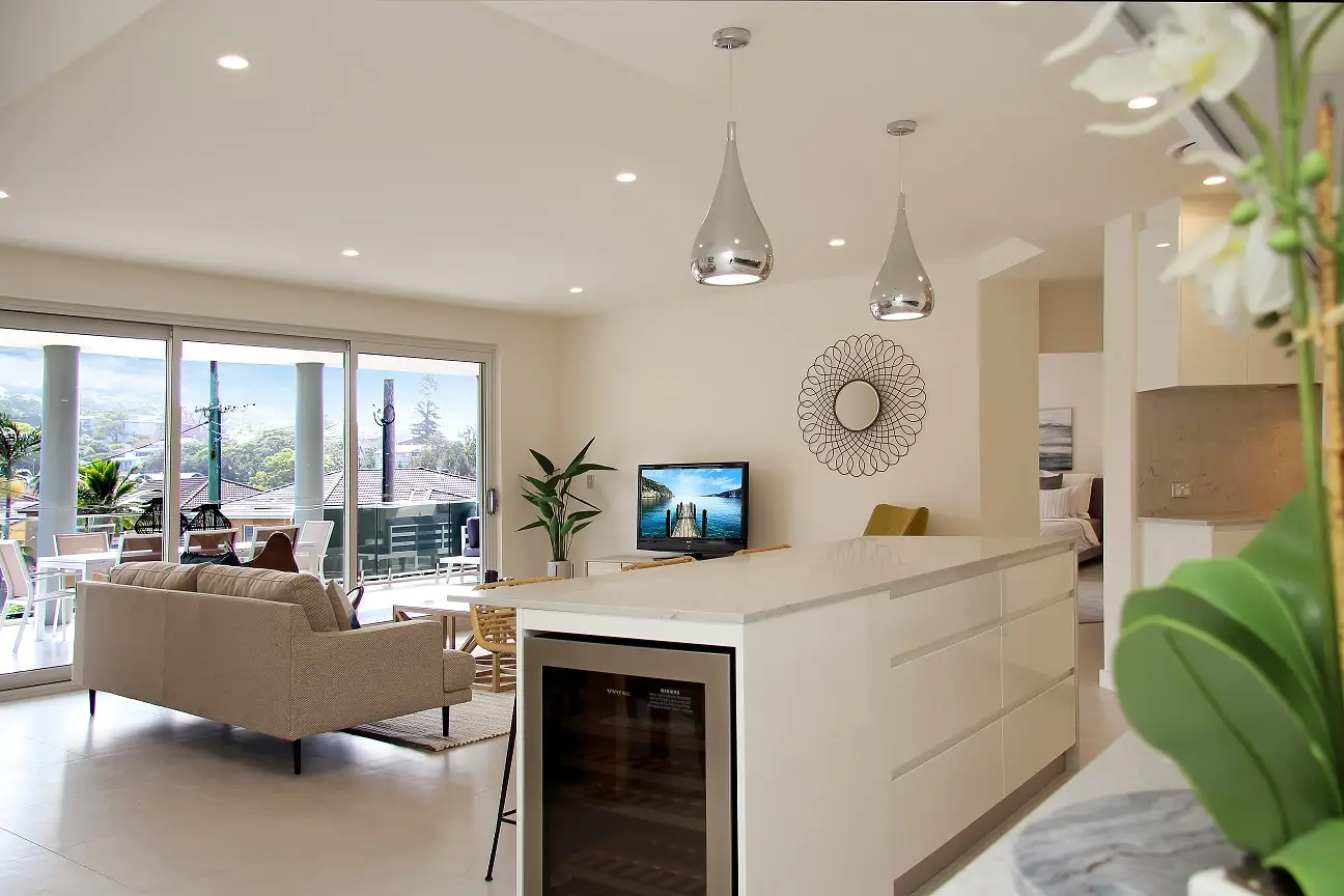 2012951472_4_propertyphoto_170321_052030-w1296-h864
