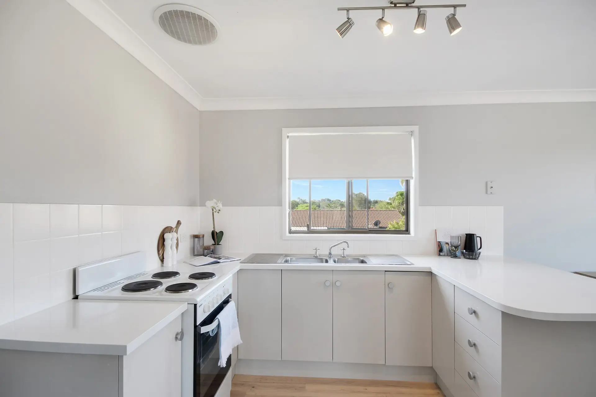 2014304417_4_propertyphoto_180411_114006-w5184-h3456